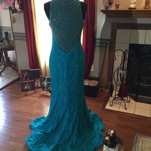 Ellie Wilde Gown - Size 14 - Teal - Style 117057